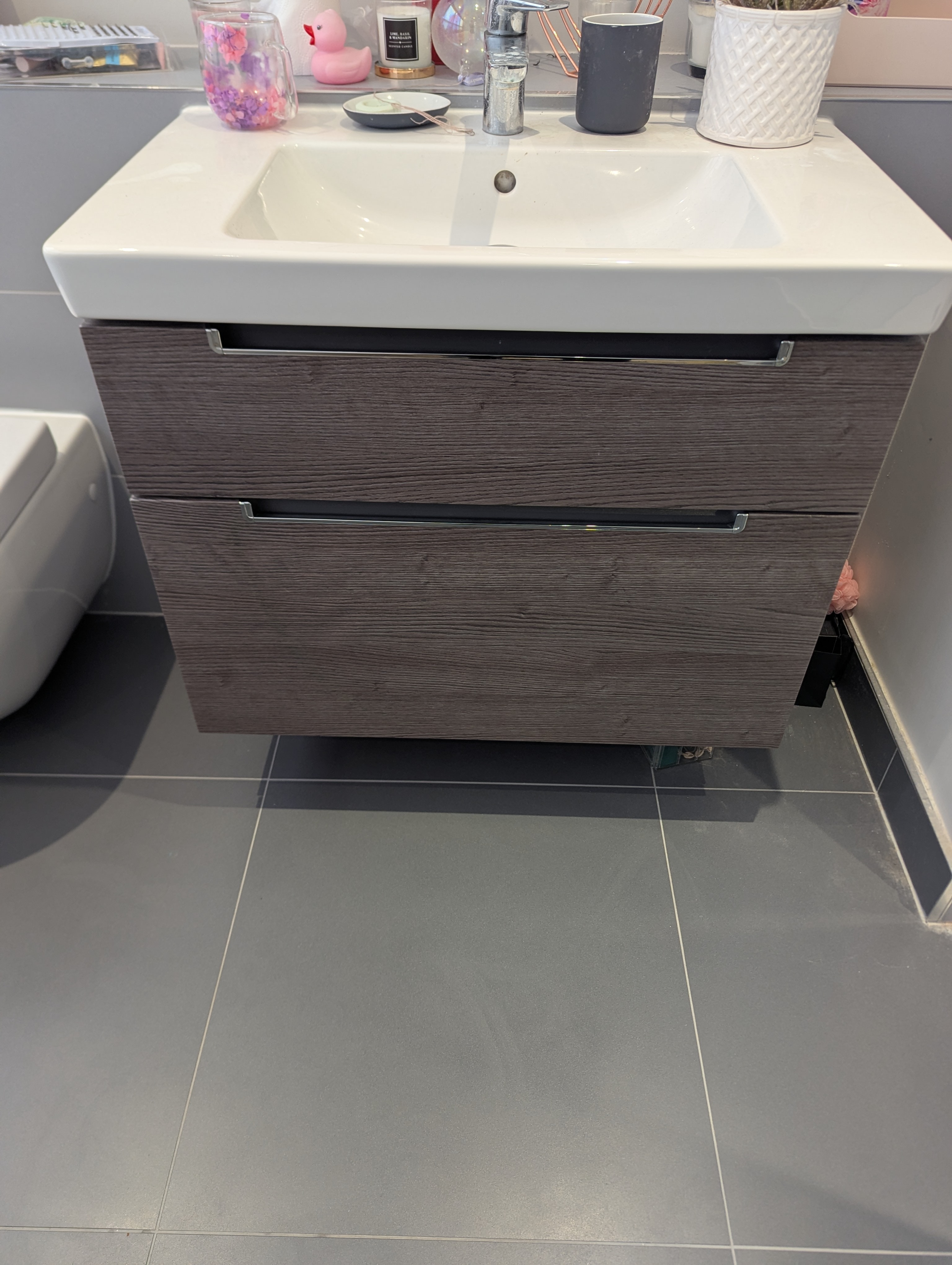 Delaminated drawer front